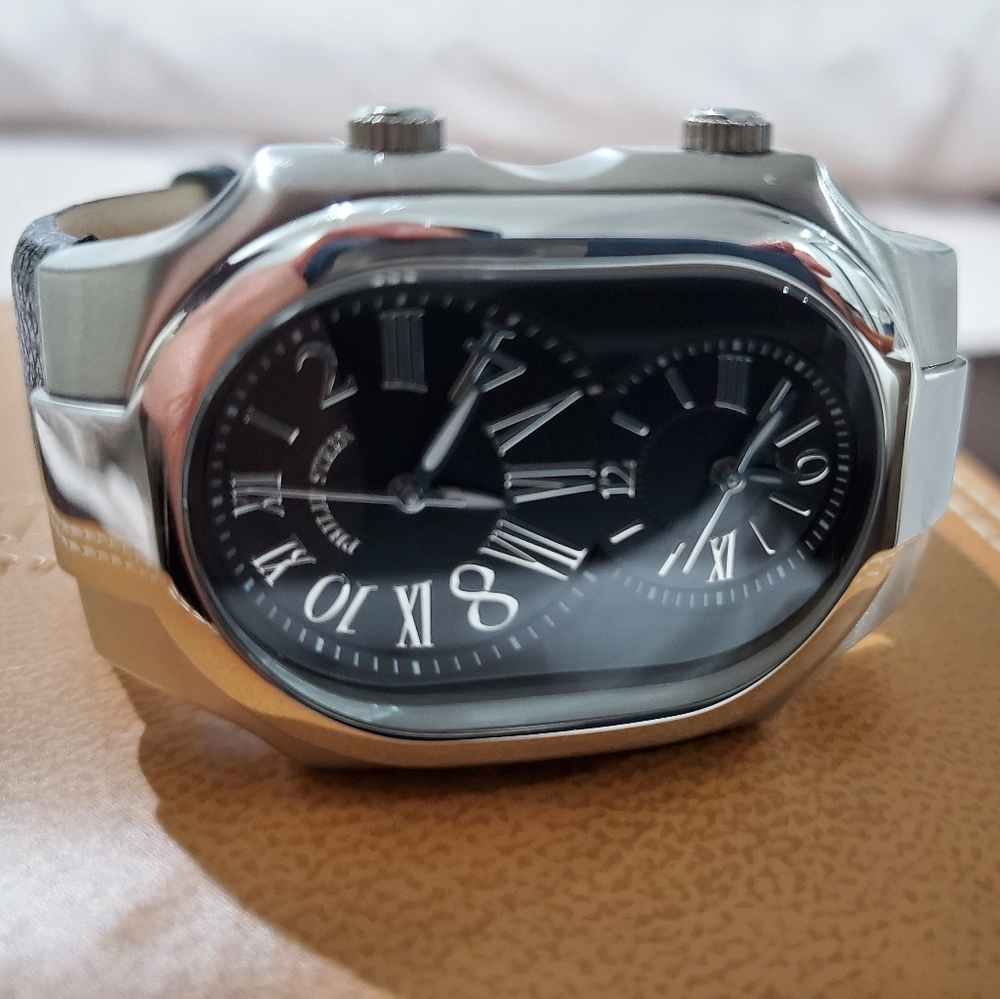 Watch - Picture 11 of 16